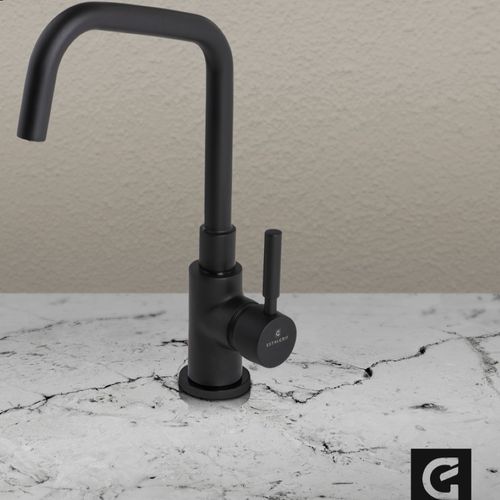 Grifería Monocomando Estalgrif Cima Black para Cocina de Mesada