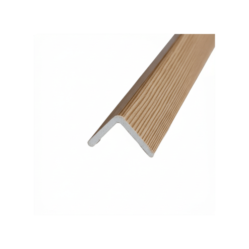 Angulo de WPC Pino 2,5 x 29cm H22